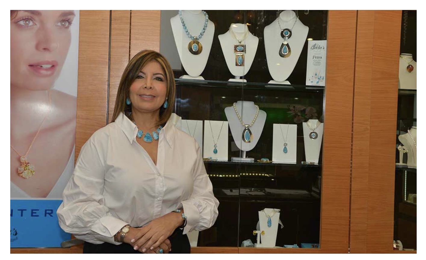 Rita Milosi Soriano er eier og leder for Ritas`s Joyas smykkeprodusent og innehaver av smykkebutikk i Santo Domingo. Etablert i 2000. 